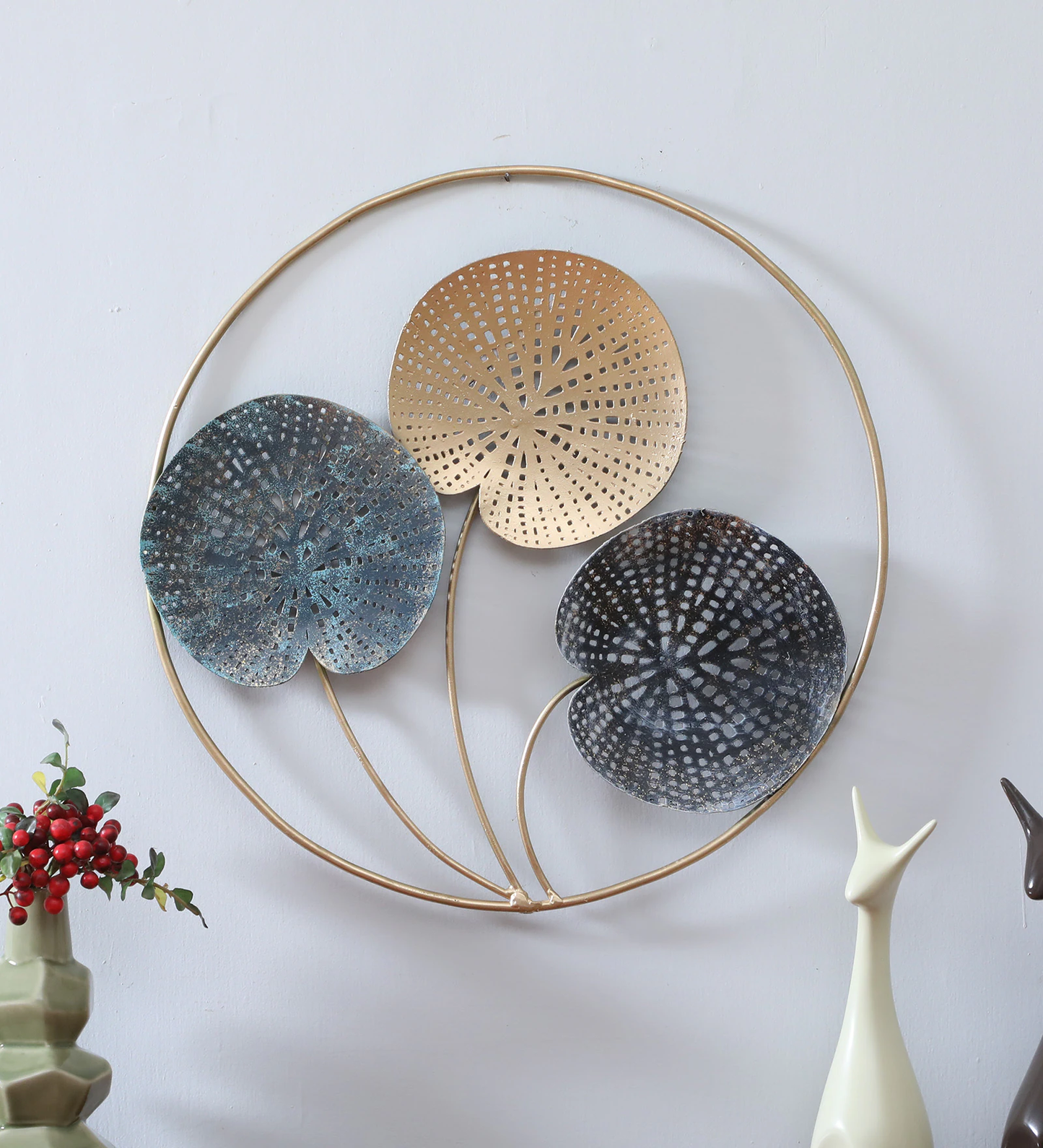 Moskai Round Abstract Wall Décor | Modern Metal Wall Art