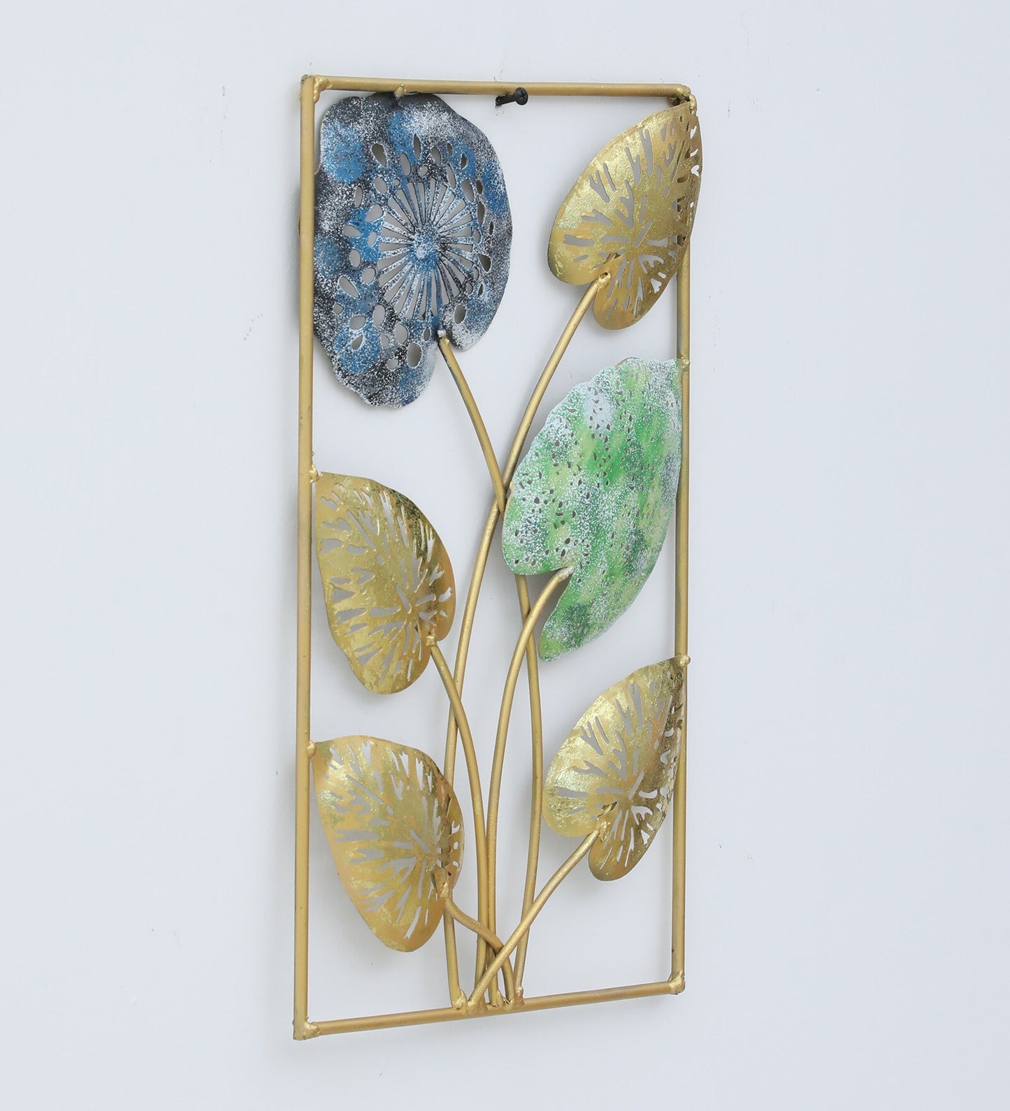 Moskai Metal Leaf Wall Hanging for Modern Home Interiors