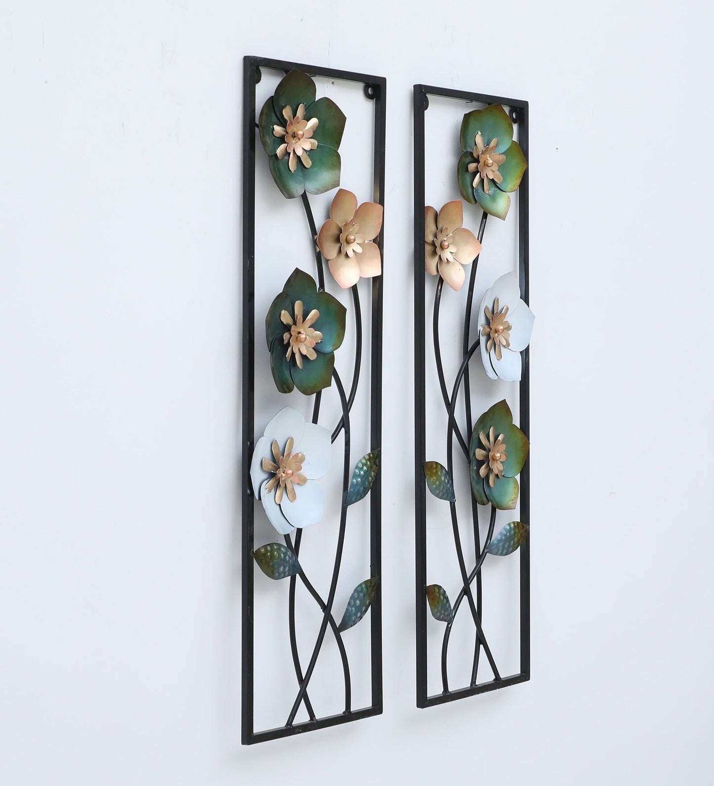 Mosaki Leaf Wall Décor | Elegant Metal Leaf Wall Art for Living Room
