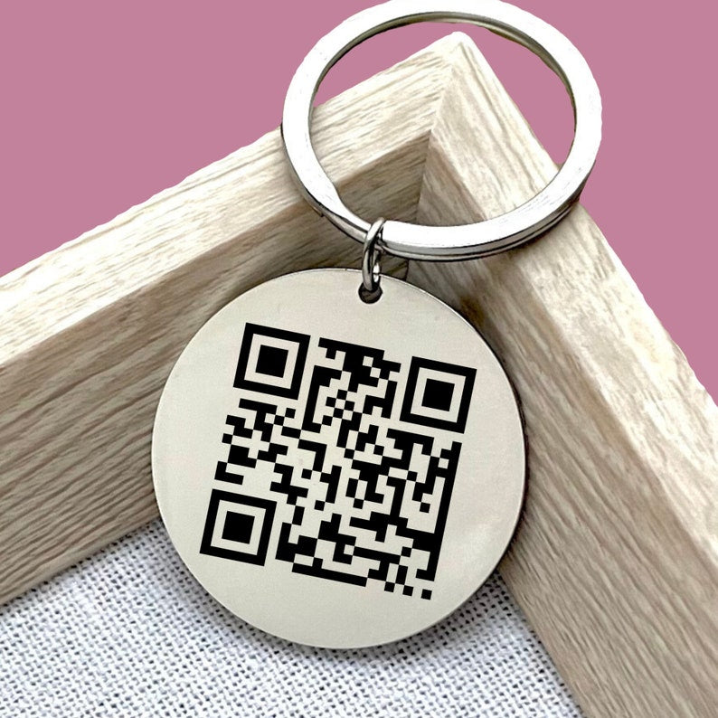 Moskai Custom Photo Keychain with Spotify Code – Personalized Gift for Him & Her