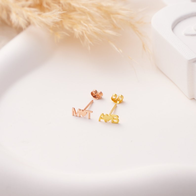 Moskai Custom Heart Initial Stud Earrings – Personalized Minimalist Jewelry Gift for Women