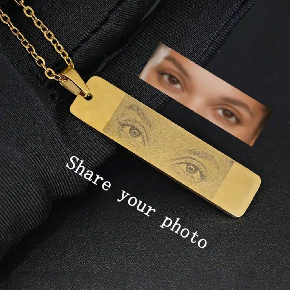 Customized Eyes Engraving Photo Pendant – Personalized Jewelry for Her or Him