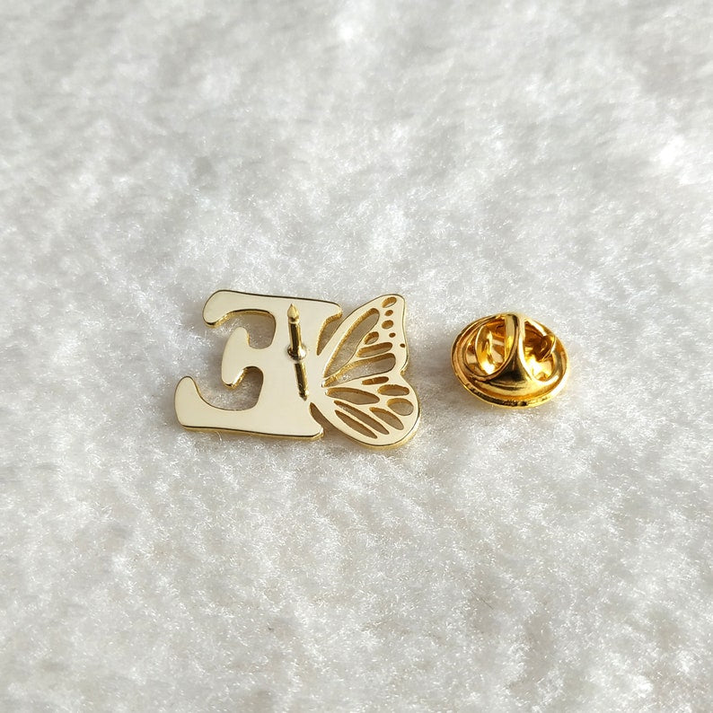 Personalized Butterfly Initial Brooch – Custom Lapel Pin Gift
