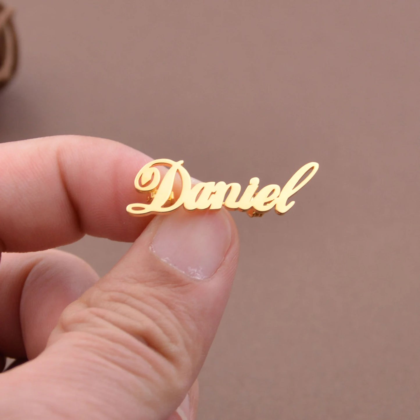 Personalized Gold Name Pin for Elegant Styling