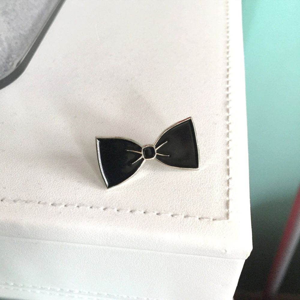 Moskai Bow Tie Enamel Pin – Stylish Tuxedo Style Lapel Pin for Men & Women