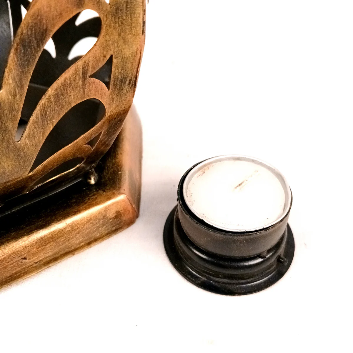 Mosaki Tea Light Stand | Decorative Candle T-Light Holder for Table