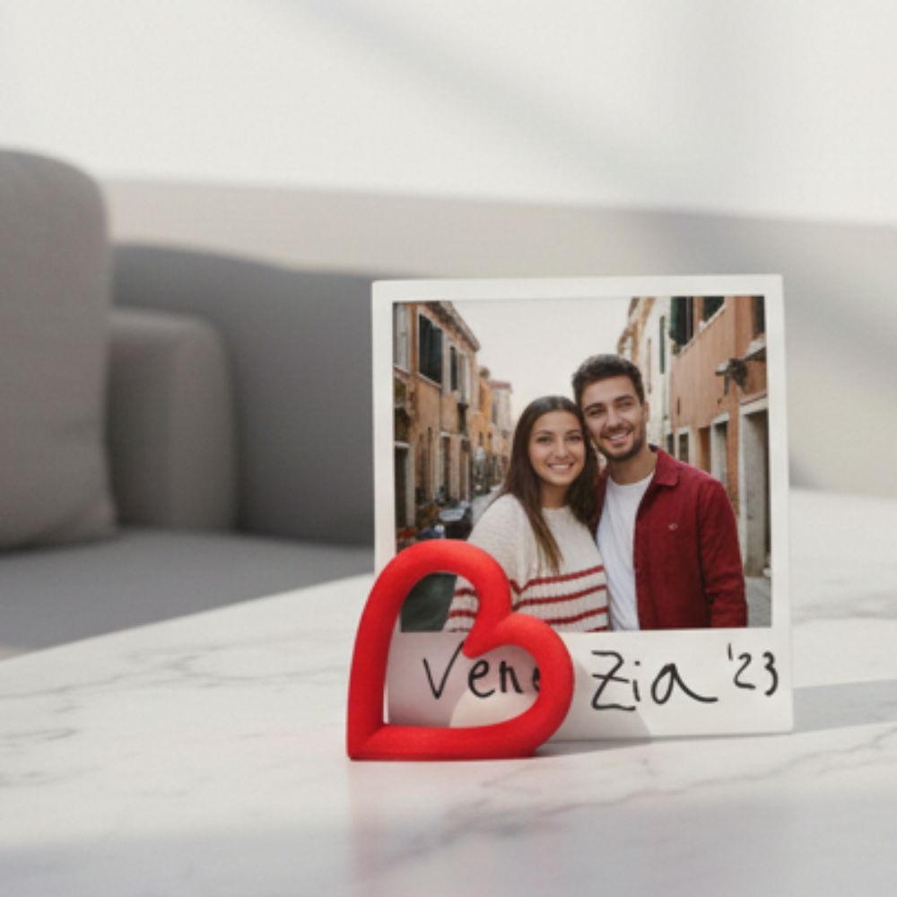 Heart Photo Stand – Romantic 3D Mini Photo Display for Valentine’s Day (4 cm)