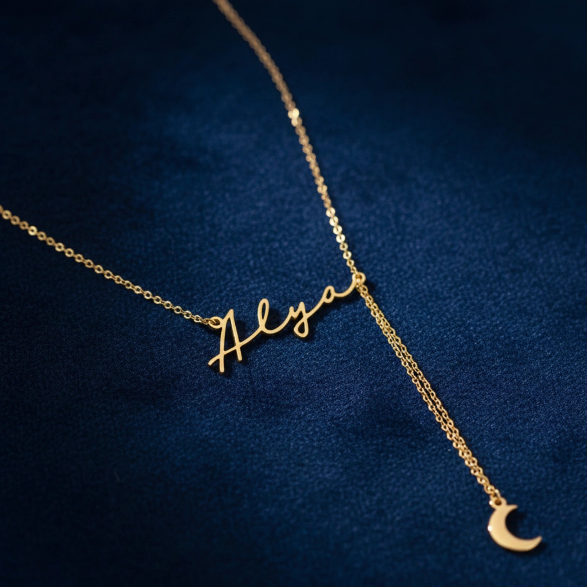 Custom Script Name & Crescent Moon Y-Lariat Necklace – Personalized Lariat Nameplate with Celestial Moon Charm