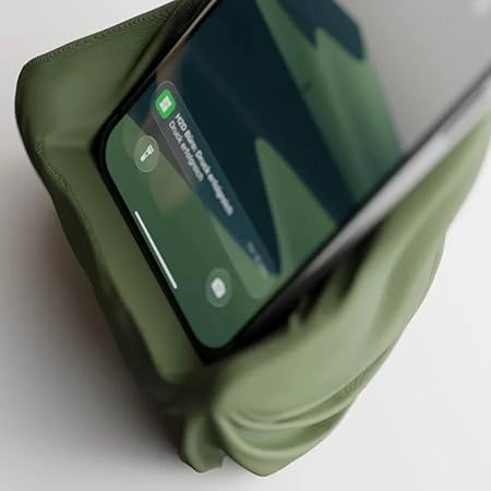 Moskai 3D Printed Fabric-Style Chair Mobile Phone Stand – Decorative Desk & Table Holder