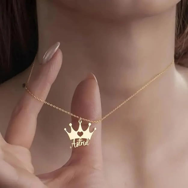 Personalized Queen Crown Name Necklace - Custom Engraved Royal Crown Pendant for Women
