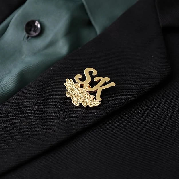 Personalized Floral Deep Engraving Initial Name Brooch Pin – Custom Letter Name Lapel Badge for Men & Women