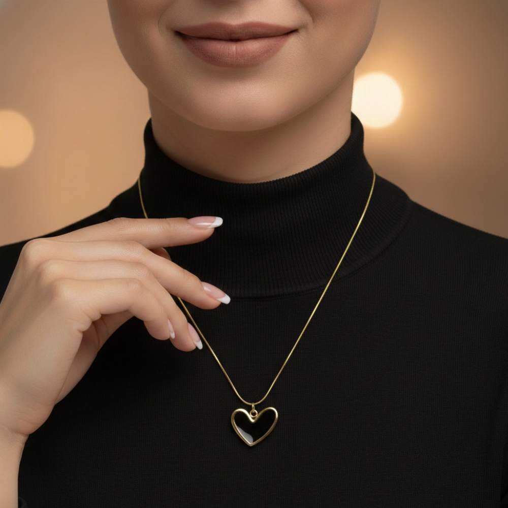 Moskai Elegant Black Enamel Heart Shape Pendant – For Girlfriend