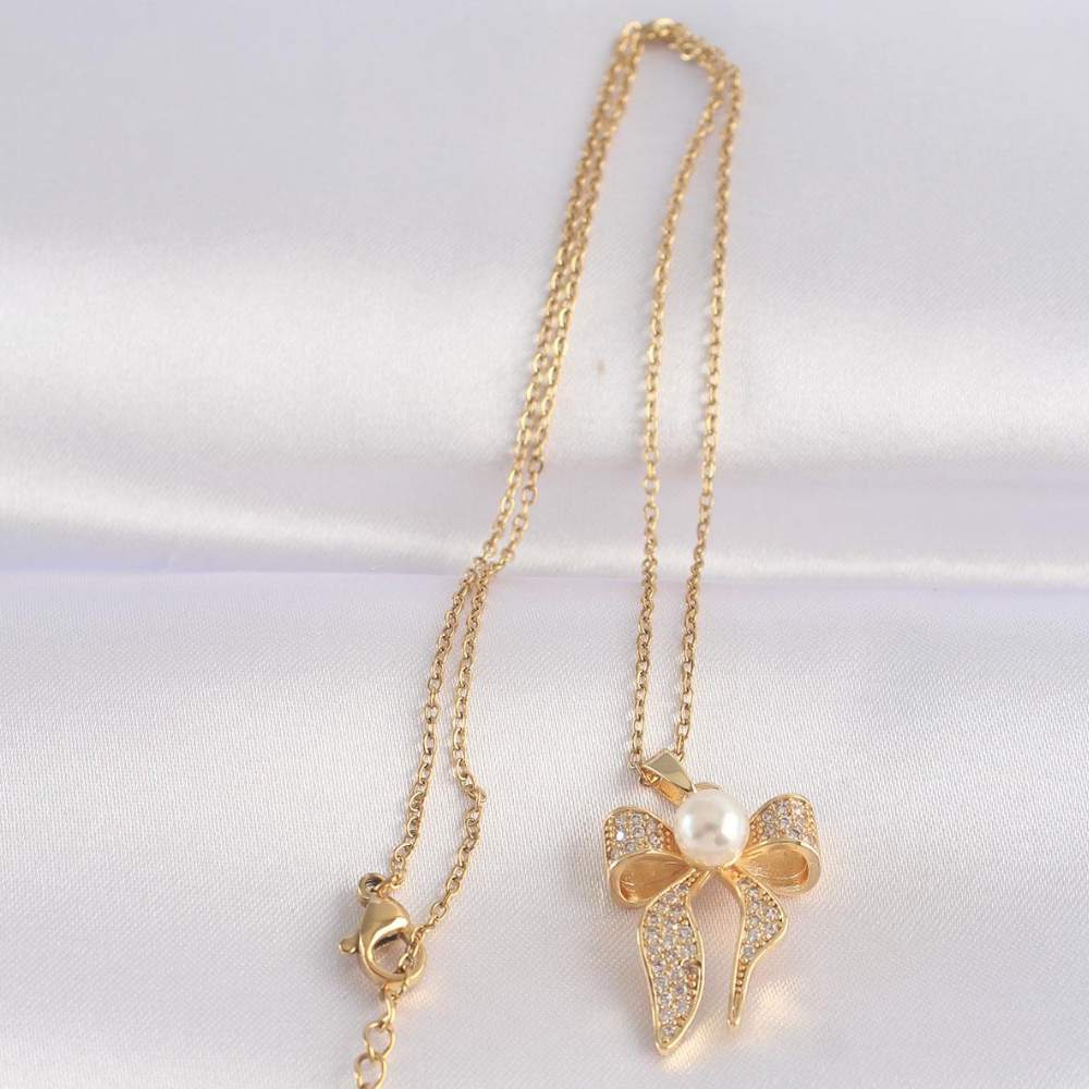Moskai Elegant Bow Design Gold Pendant – For Girlfriend