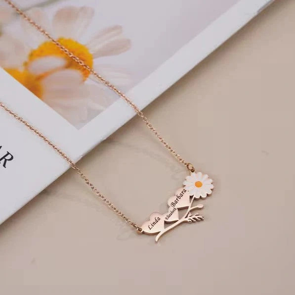 Personalized 3 Name Heart Necklace with Daisy Charm-- Custom Engraved Triple Nameplate Pendant for Women & Moms