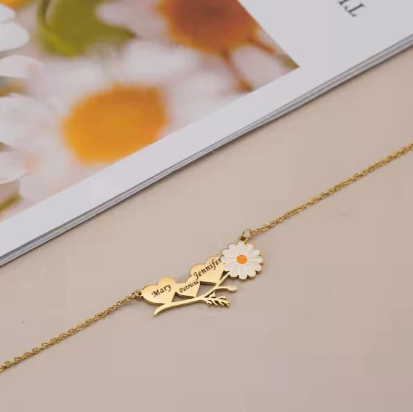 Personalized 3 Name Heart Necklace with Daisy Charm-- Custom Engraved Triple Nameplate Pendant for Women & Moms