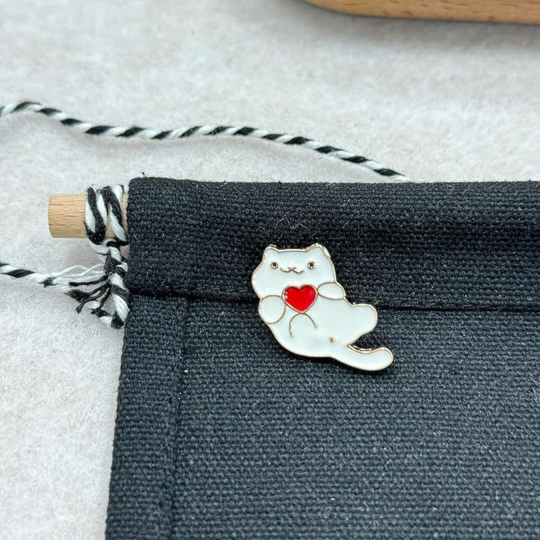 Cute White Kitten Enamel Pin for Girlfriend | Valentine Gift | Moskai Collection