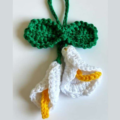 MOSKAI White Flower Crochet Keychain