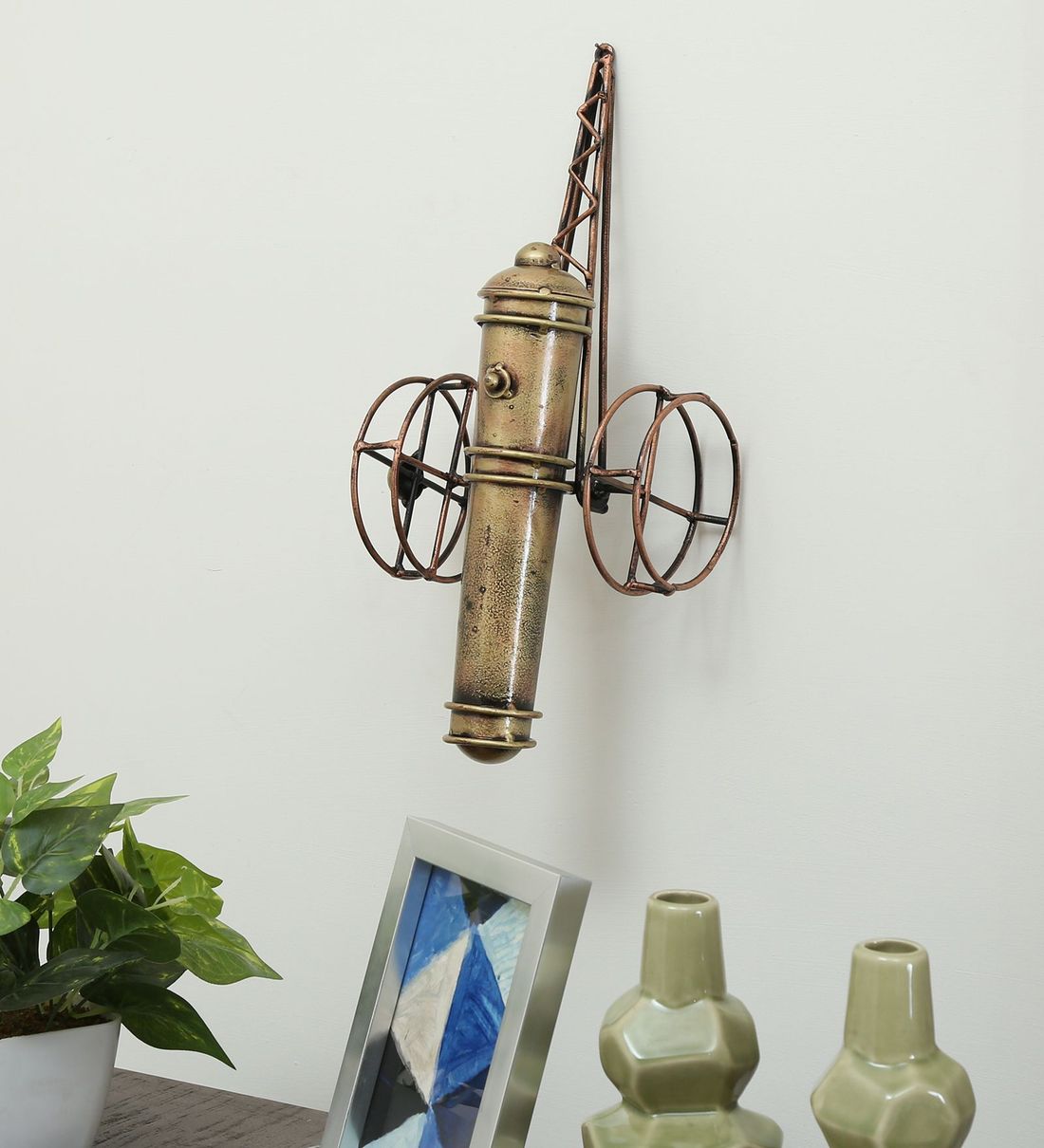 Mosaki Handcrafted Tank Table Décor Showpiece | Vintage Metal Figurine