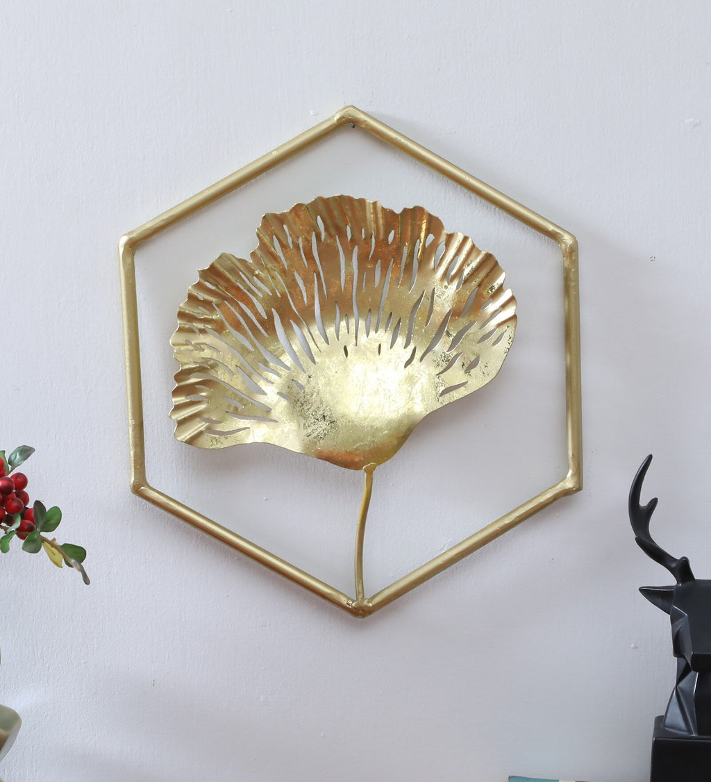 Moskai Leaf Wall Decor – Elegant Nature-Inspired Metal Art