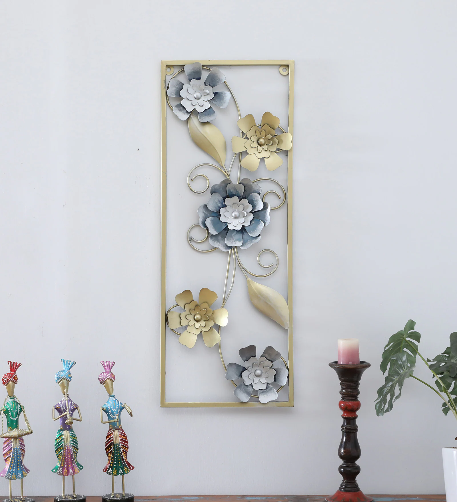 Moskai Metallic Flower Theme Wall Décor Frame