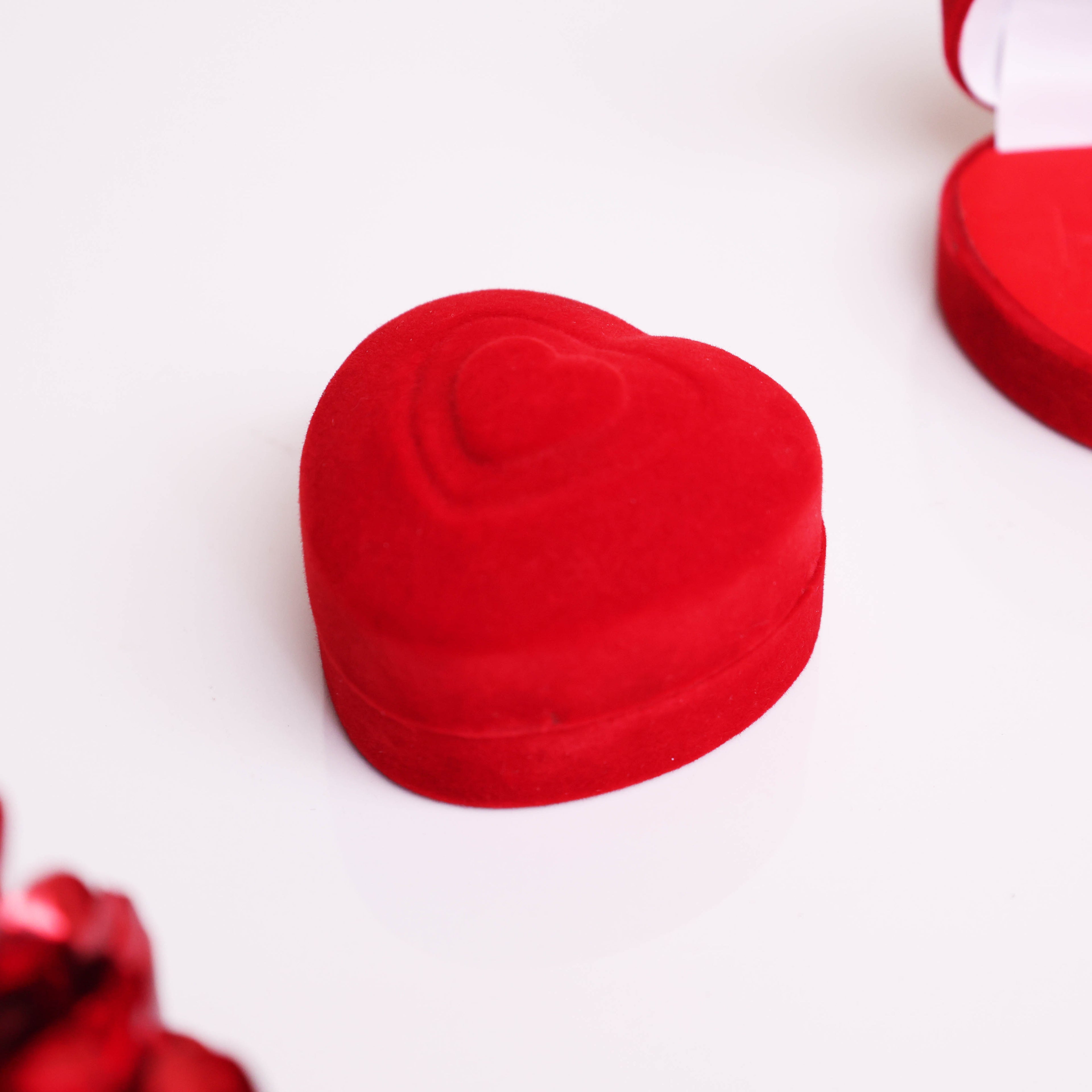 7 Days of Valentine Ultimate Celebration Hamper | All-in-One Romantic Gift Set by Moskai