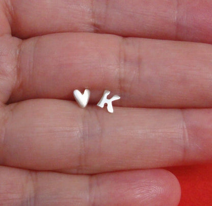 Custom Heart Initial Stud Earrings – Personalized Minimalist Jewelry by Moskai