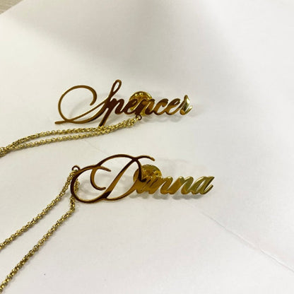 Personalized Couple Name Brooch – Custom Lapel Pin with Chain
