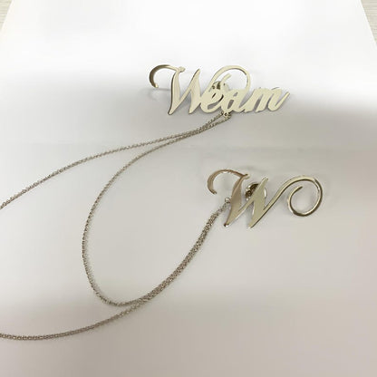 Personalized Couple Name Brooch – Custom Lapel Pin with Chain