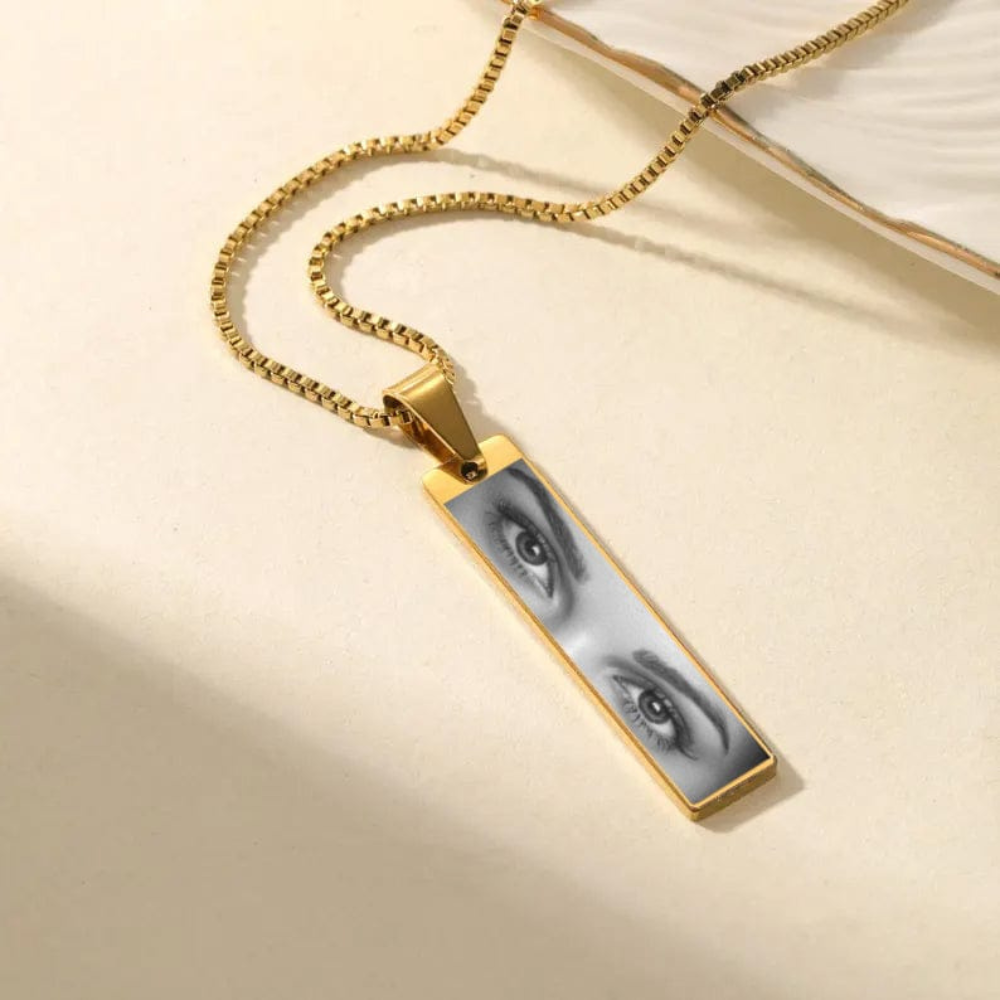 Moskai Customised Eye Pendant Necklace – Personalised Photo Jewelry For Women