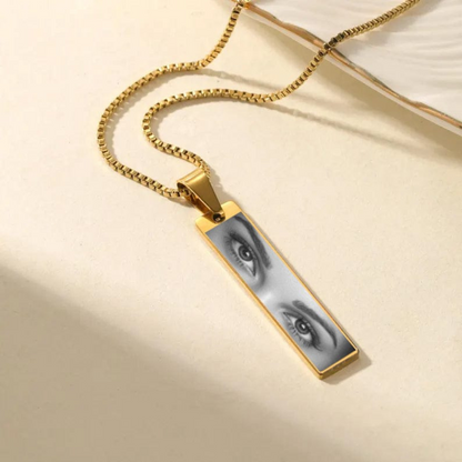 Moskai Customised Eye Pendant Necklace – Personalised Photo Jewelry For Women
