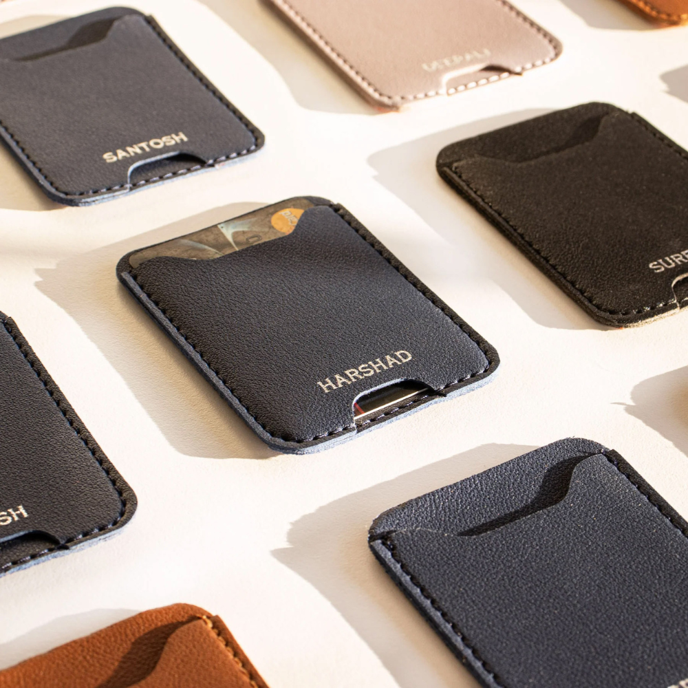 Chipku Card and Money Holder for Mobile Black