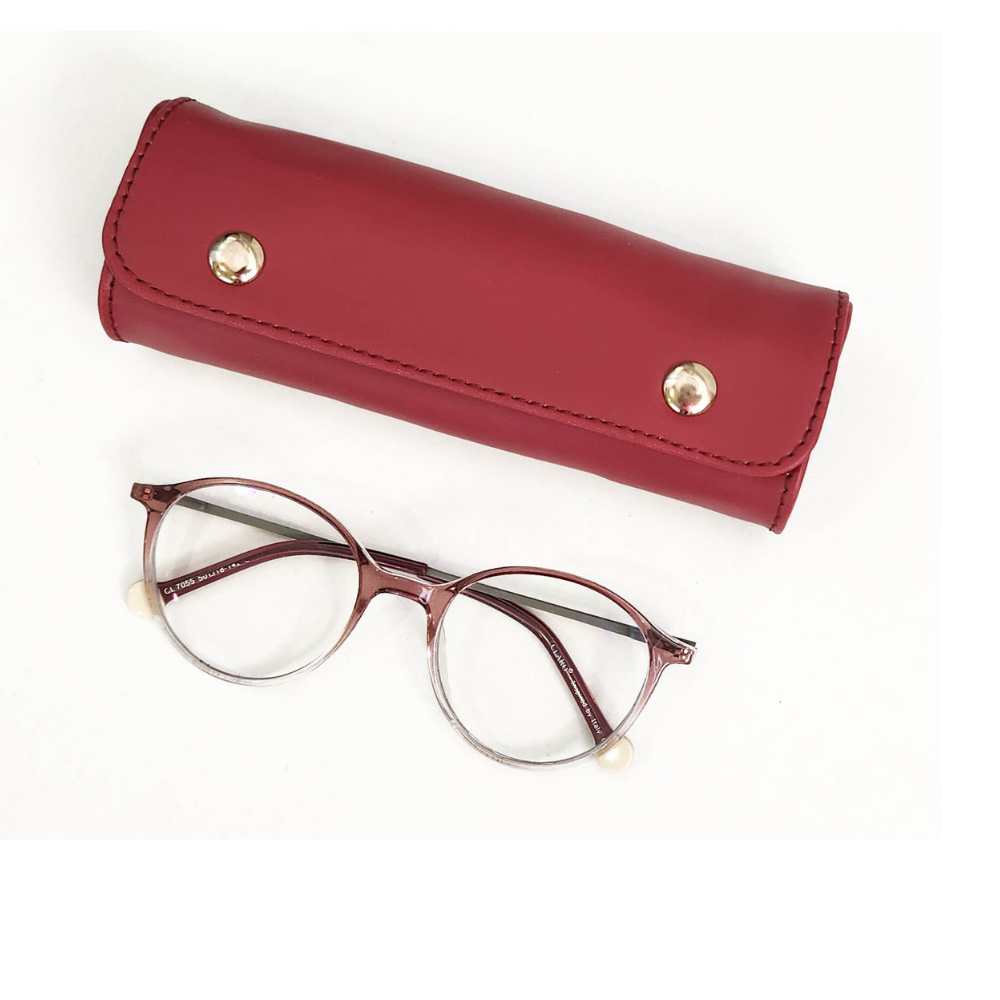 Signature mens eyeglass case slim premium design

Slim eyeglass case for men with elegant finish

Classic glasses case mens for daily eyewear protection

Premium slim spectacle case for men’s glasses

Stylish eye glass cases for men office and travel use

Minimal mens eye glass case compatible with Ray Ban frame