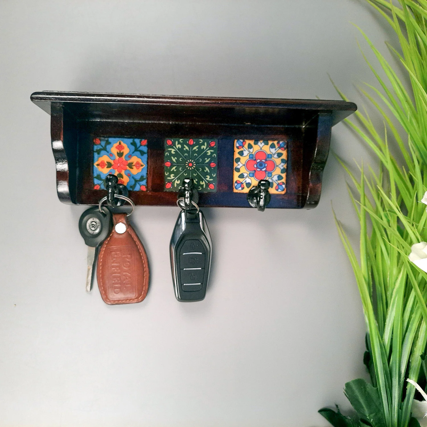 Moskai Ceramic Tile Key Holder Stand – Vintage Indian Art-Inspired