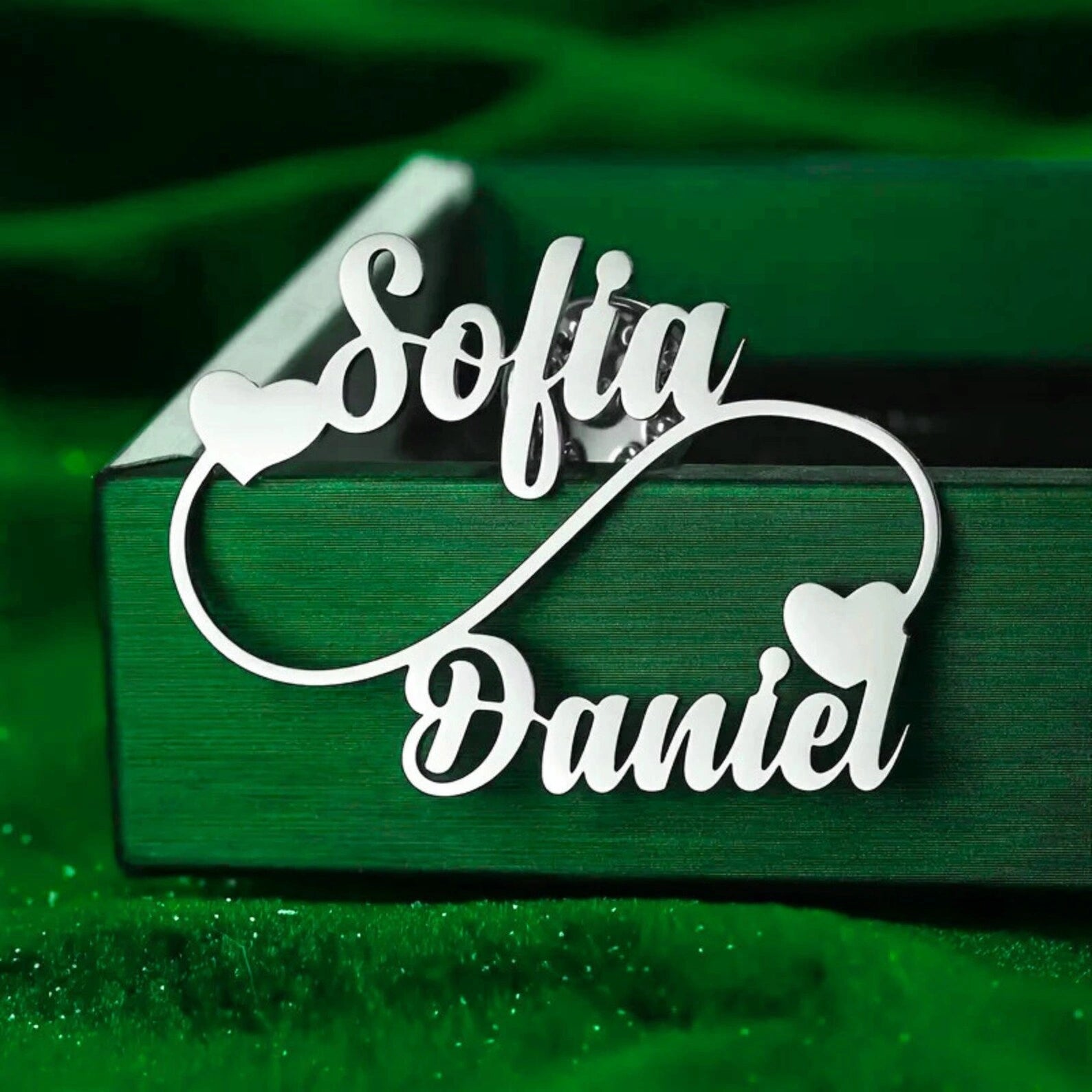 Infinity Love Personalized Couple Name Brooch for Anniversary & Wedding Gift